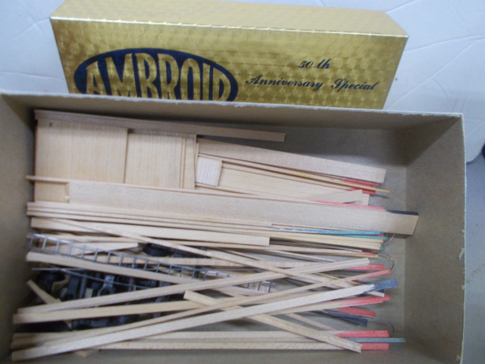 AMBROID # 8 ~ 2 KITS IN 1 ~COMPOSITE GONDOLA & HOPPER CARS KIT~HO SCALE ...