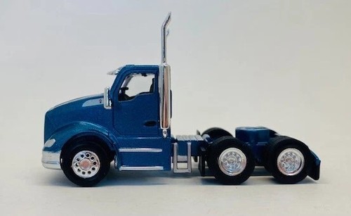 Tractor Herpa 410682 HO azul Kenworth T680 3 ejes cabina corta solamente (paquete de 2) | Zustand: New