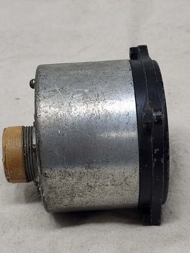 General ElectricFuel Quantity Indicator Helldiver US Navy WWII Model 8DJ-4 - Picture 7 of 10