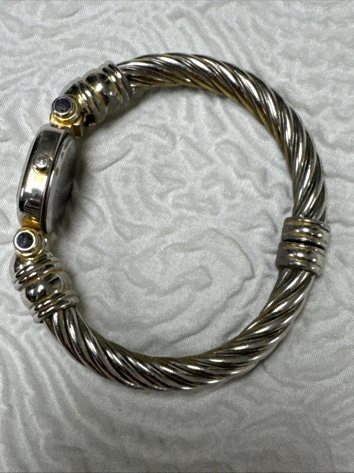 Collezio Watch Womens 22mm Gold Tone Silver Bangle Open Band - Изображение 4 из 4