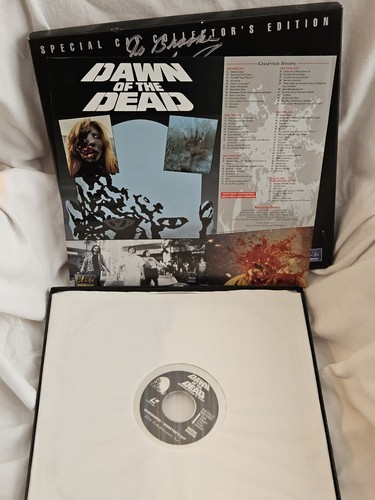 NM SIGNE Dawn Of The Dead Special CAV Collector’s Edition Laserdisc BoxSet 1996 - Picture 6 of 7