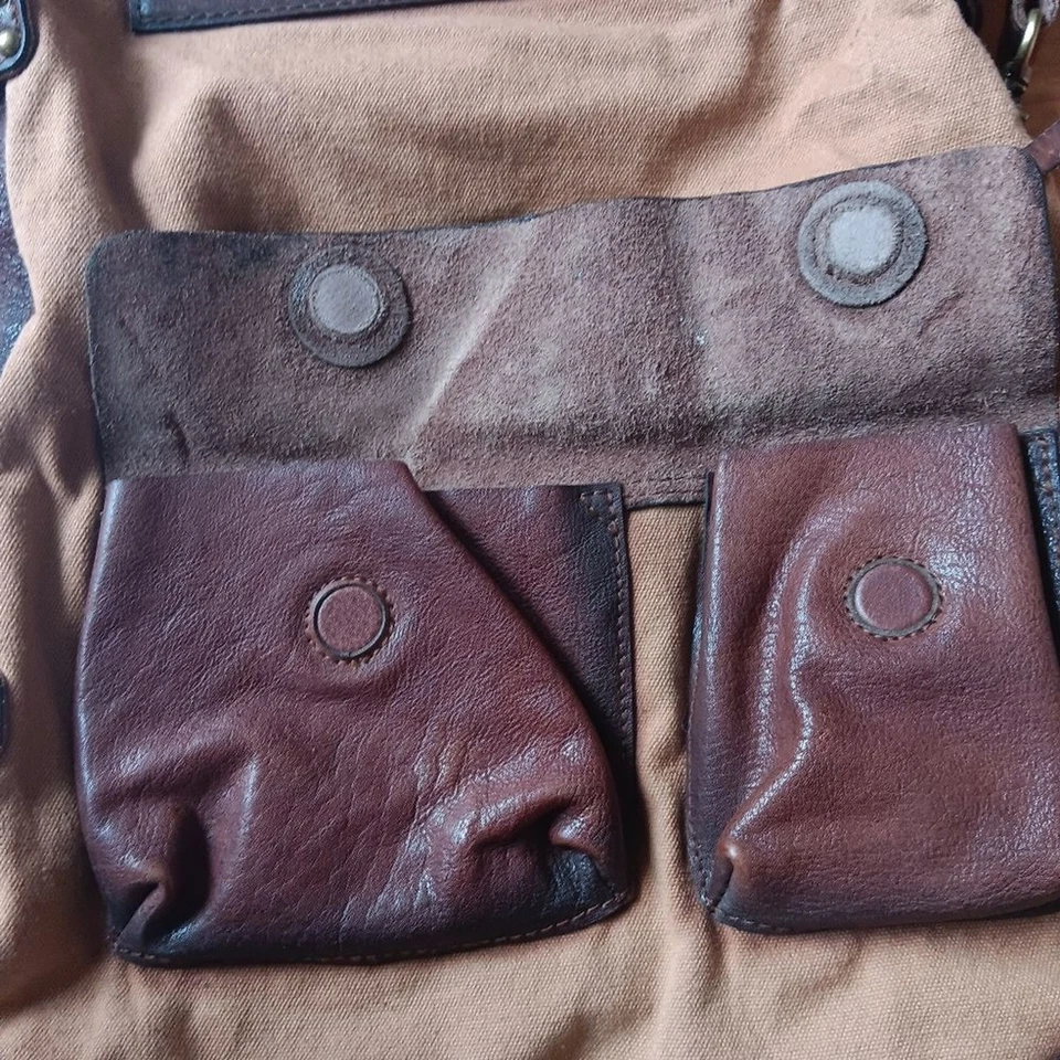 Bolso Mensajero Free People Bushwick en Marrón Foto 4 de 4