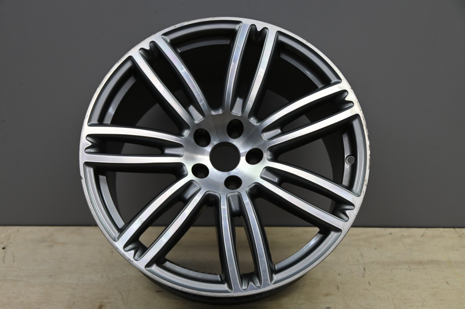 2014-2020 Maserati Ghibli 10.5x20 Rear Alloy Wheel Rim 670016860 OEM 14 15 16 17
