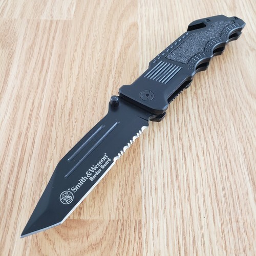 Smith and Wesson Border Guard Folding Knife 4.25" 7Cr17 Blade Aluminum Handle - Picture 2 of 11