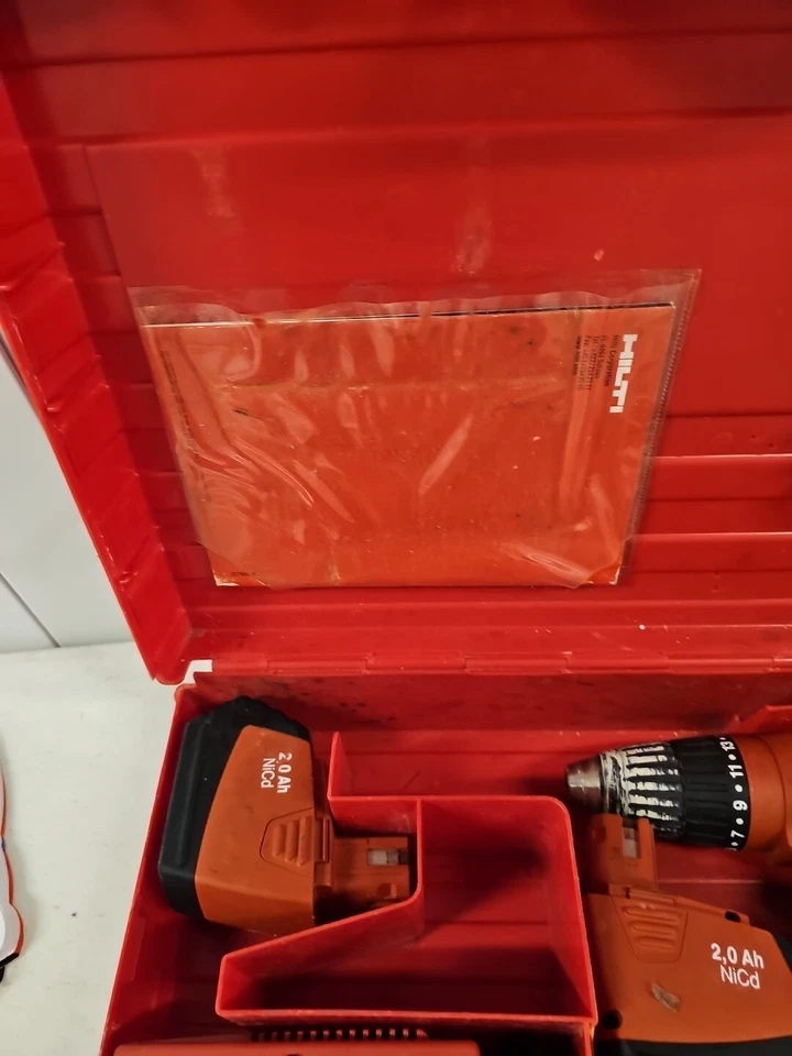 Kit de Taladro Inalámbrico Hilti SF 151-A con 3 Cargador de Batería Estuche Manual Funciona. V Foto 4 de 4