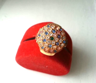 Ringuhr RAVISA Swiss Made Ring mit Uhr Handaufzug vergoldet bunte Steine läuft - Bild 1 von 4
