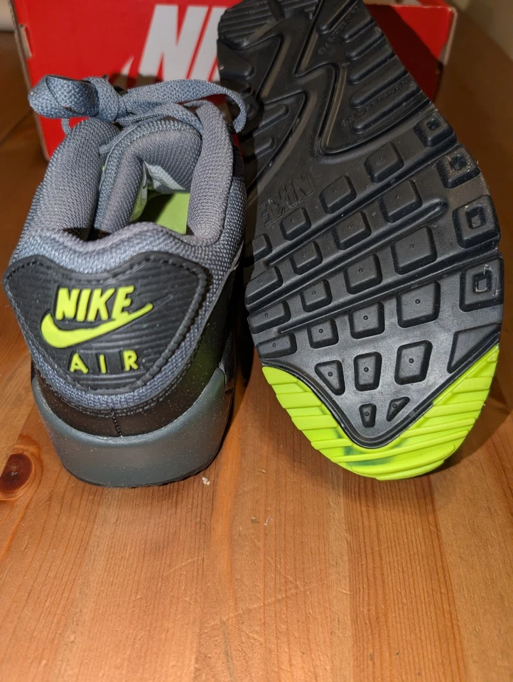 Nike Air Max 90 Next Nature Volt GSHJ9206-001 / Black Neon 40 - Image 4 of 4