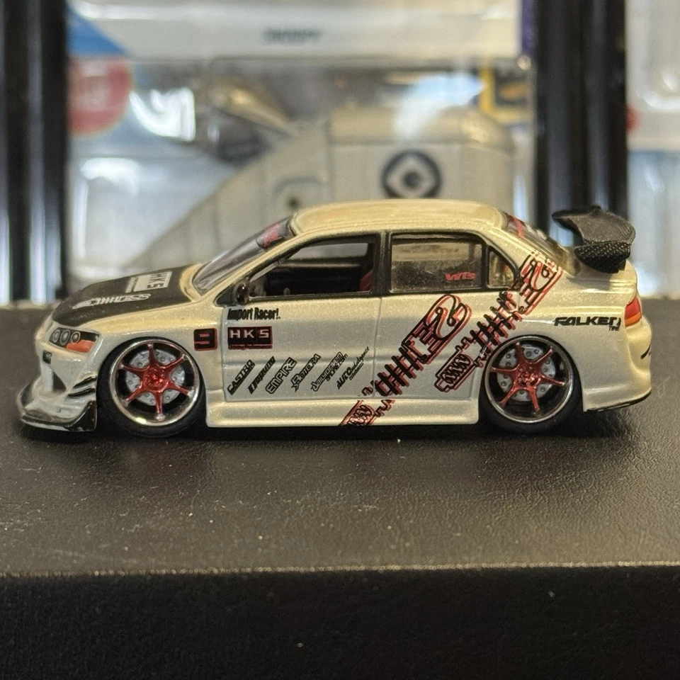 Jada Toys 2003 Mitsubishi EVO-8 1:64 Scale Collector #021 - Image 4 of 4