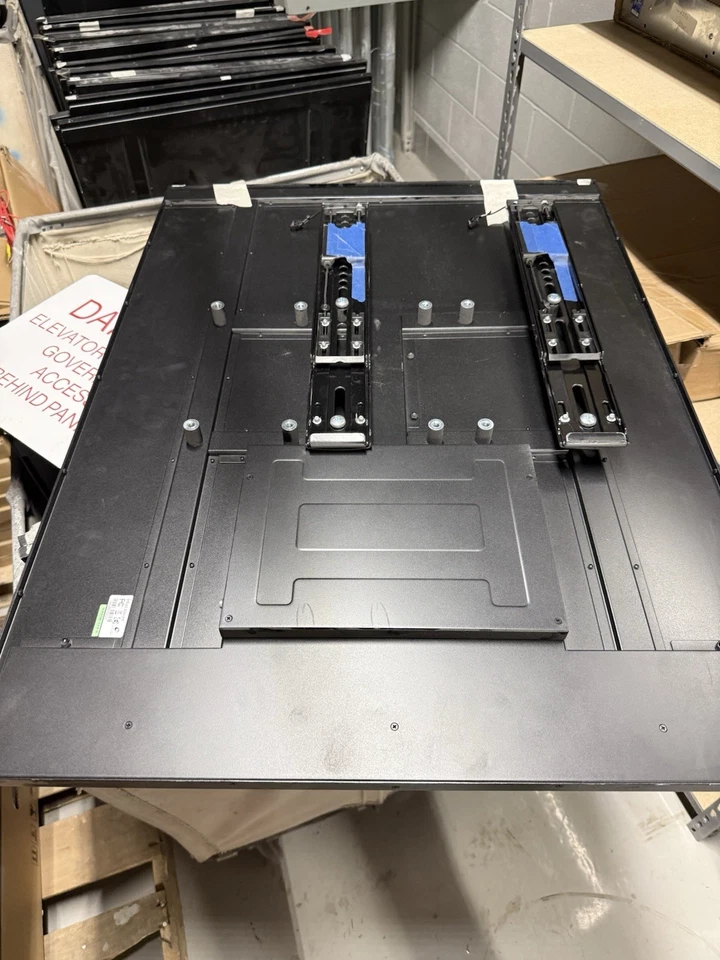 42” FULL HD DIGITAL SIGNAGE DISPLAY - COMMERCIAL - Image 2 of 4