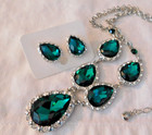Emerald Green Glass Rhinestone Necklace and Earrings Set — photo 1
