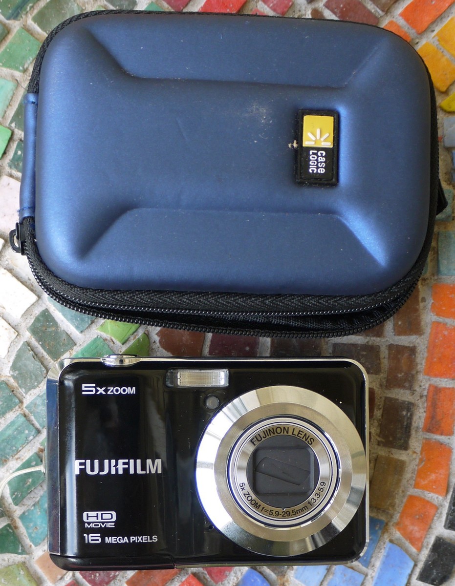Fujifilm FinePix A Series AX560 16.0MP Digital Camera - Black for