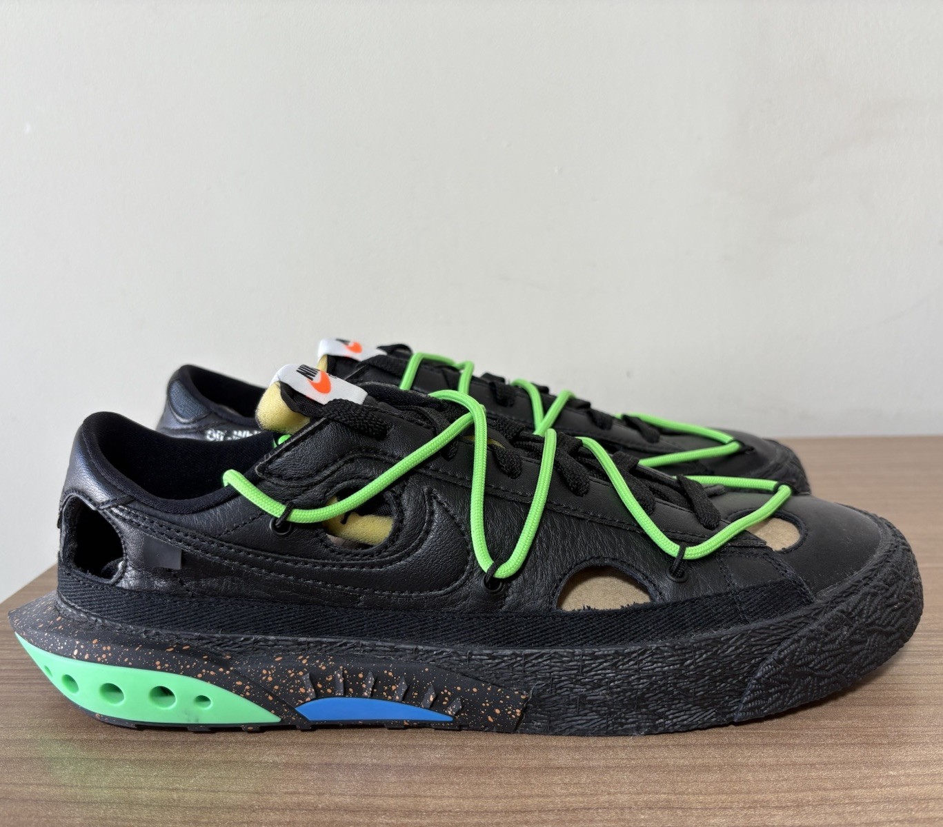 OFF WHITE X NIKE NIKE BLAZER LOW 77 OFF WHITE SCARPE DA GINNASTICA TAGLIA UK8 5 EUR43 US9 5 DH7863 001 NUOVE