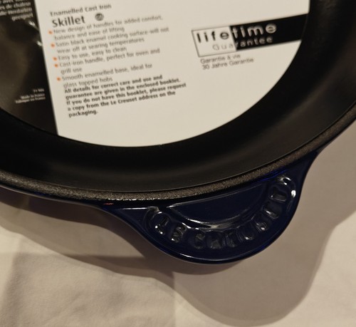 Le Creuset Cast Iron Round Skillet / 26CM / INDIGO Blue Rare Colour – New In Box - Picture 4 of 16