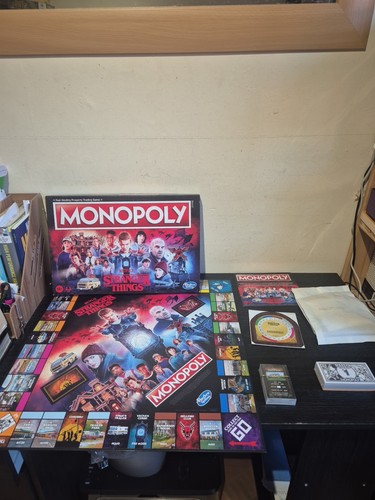 Monopoly: Juego de Mesa Netflix Edición Stranger Things - Abierto y Precintado 2022