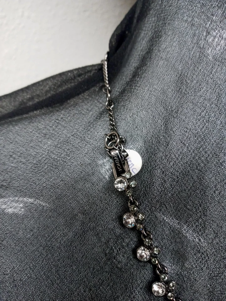 givechy collar lágrimas Foto 3 de 3