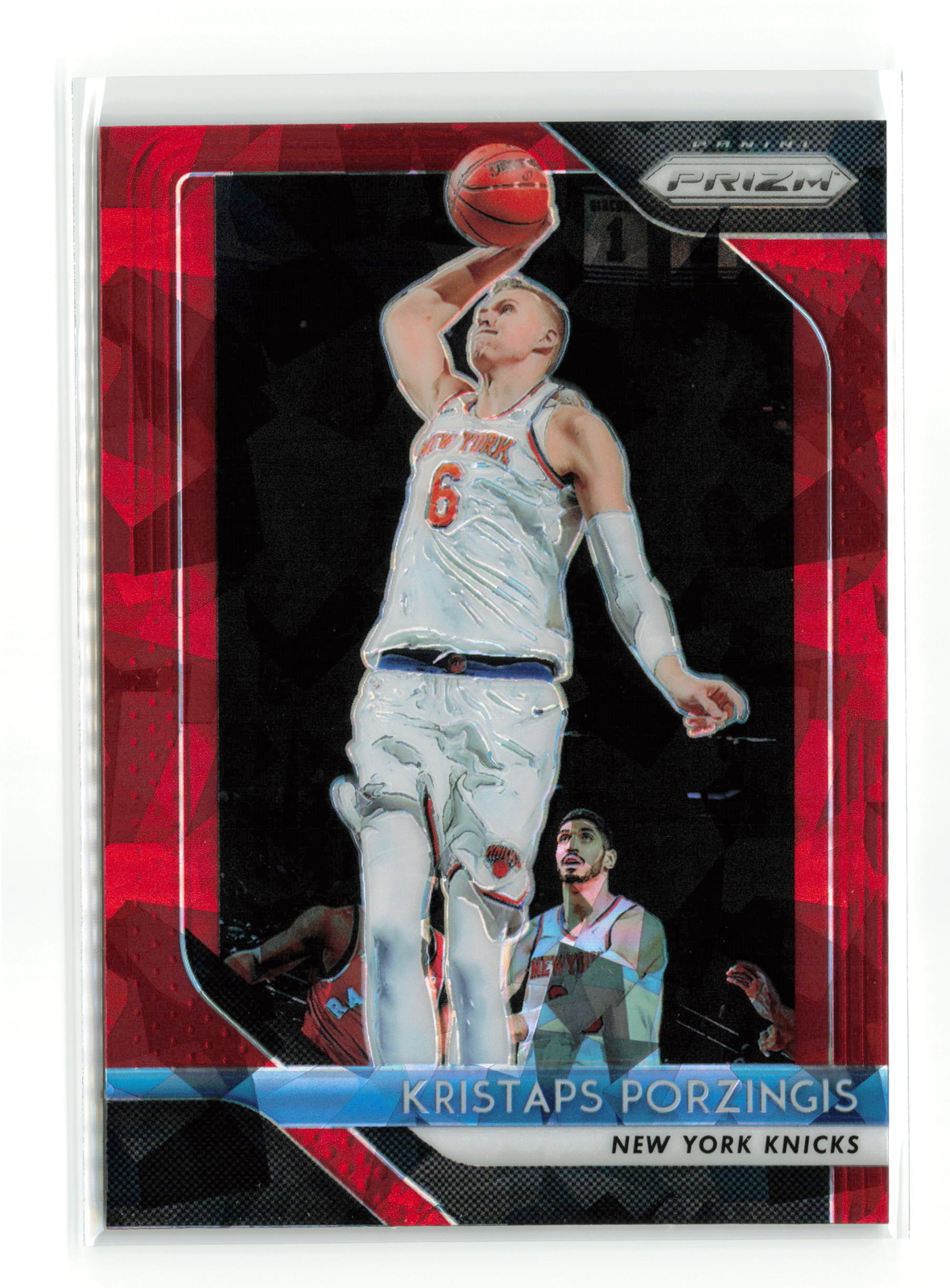 KRISTAPS PORZINGIS #267 2018-19 PANINI PRIZM KNICKS RED ICE