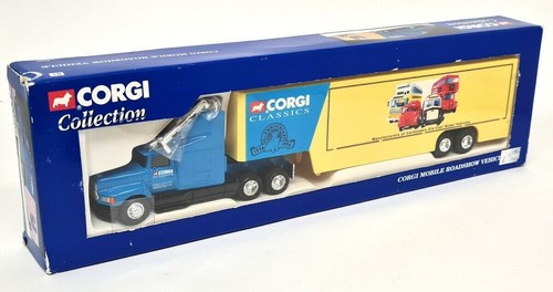 Corgi 31cms Truck American Style Mobile Roadshow Vehicle Blue Yel Diecast Truck - Picture 2 of 5