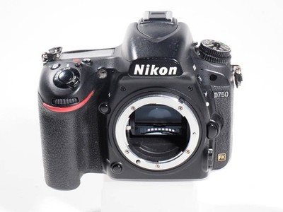 NIKON D750 BODY W/ 173K CLICKS