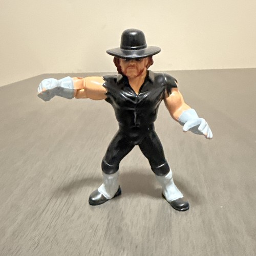 Vintage 1993 WWF Hasbro Series 8 The Undertaker Ac...
