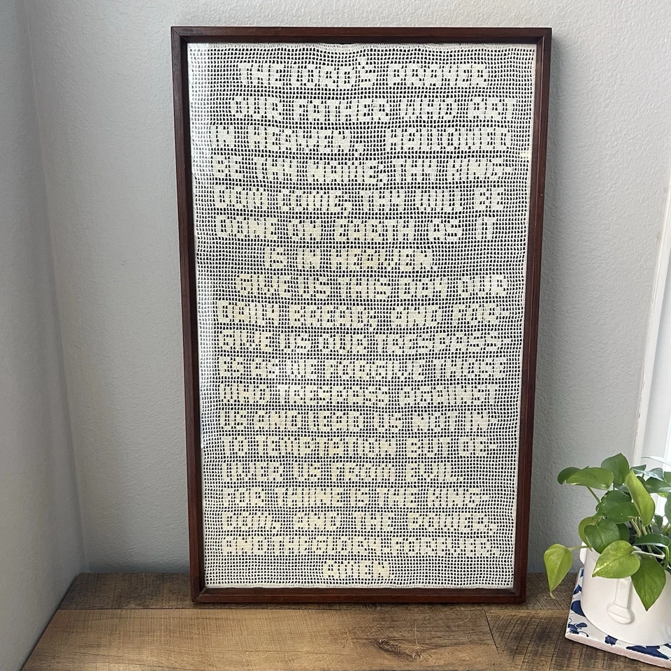 Arte de pared de ganchillo "La oración del Señor" enmarcado de colección Foto 2 de 4