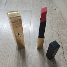 Yves Saint Laurent Rouge Pur Couture The Slim...