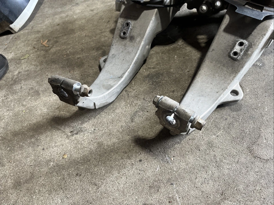 Infiniti G37Sport 2008 2013 delantero derecho-izquierdo eje nudillo buje OEM Foto 4 de 4