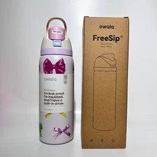 32oz Owala "Girlhood"-Free Sip Limited Edition UO Exclusive Multicolor Pink Bows
