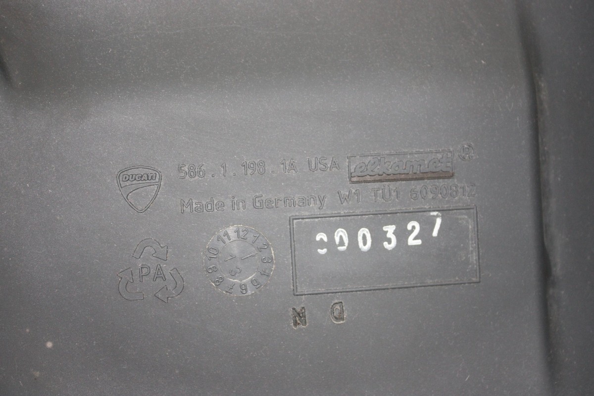 Ducati Hyperstrada 821 Fuel tank 2013 3168801 | eBay UK