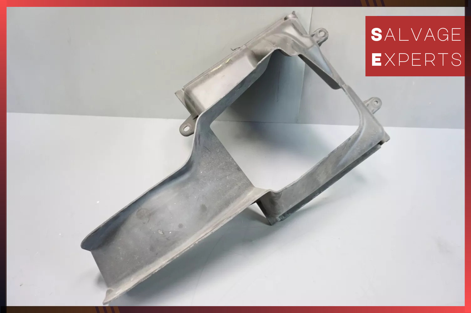 Maserati Ghibli 2014-2018 Front Left Shroud duct P/N 670004140