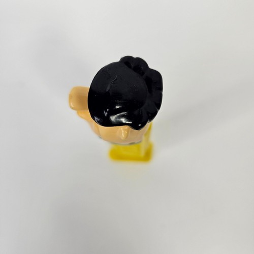 Pez Vintage 1992 Fred Flintstone Yellow Character Candy Dispenser Feet - Picture 9 of 10