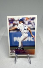 2000 Pacific Crown Collection Kevin Brown Holographic Purple /199 Dodgers D182