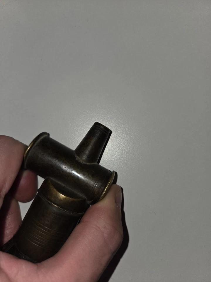 Antique American powder flask associated with the Colt Paterson line of shotguns - Image 3 of 4