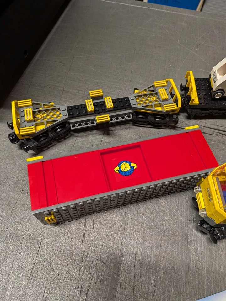 LEGO CITY: Tren de Carga (7939) Juego Retirado 2014 Completo? Ver fotos Foto 2 de 4