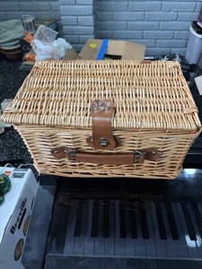 Picnic Basket Set with Utensils and Plates