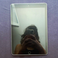 Apple iPad 11 Zoll Tablet, Wi‑Fi, 128 GB Speicher, Silber (iPad Serie)