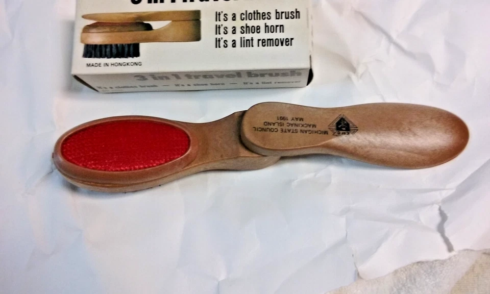 Caballeros de Colón 3 en 1 Cepillo de Viaje Removedor de Pelusa Zapato Cuerno Ropa Cepillo Nuevo en Caja Foto 4 de 4