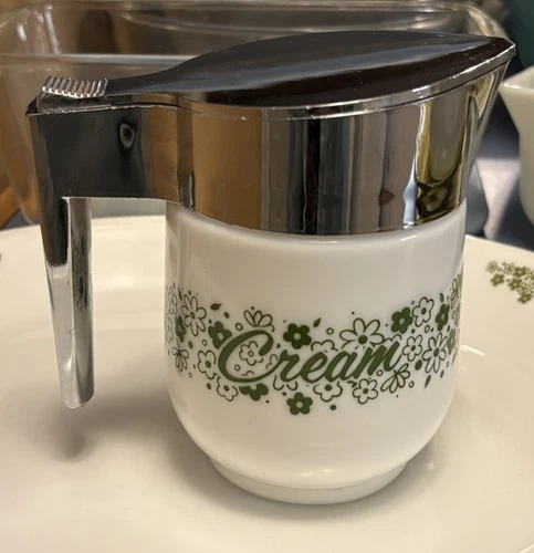 Gemco Vintage Milk Glass Creamer Spring Blossom Crazy Daisy Green Floral Pattern