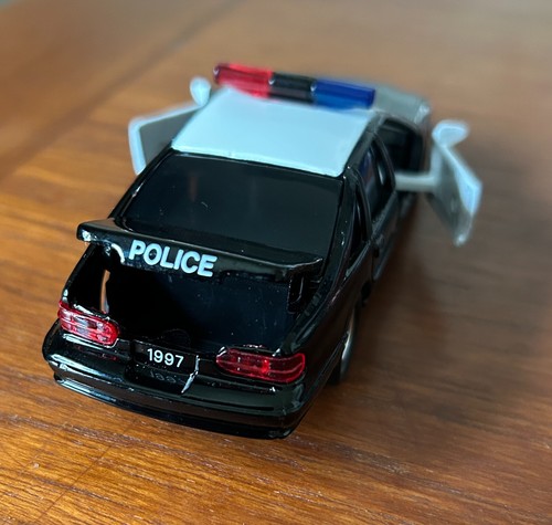 1993 Road Champs 1:43 Die-cast Chevy Caprice Sacramento CA Police Car - Picture 12 of 16