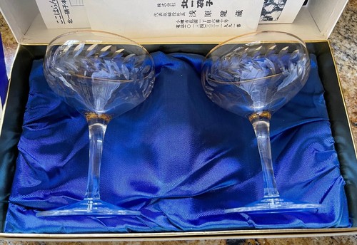 Otaru Glass Ware Japanese Glass gold-rimmed goblets with Box and Brochures 1988 - Picture 3 of 12