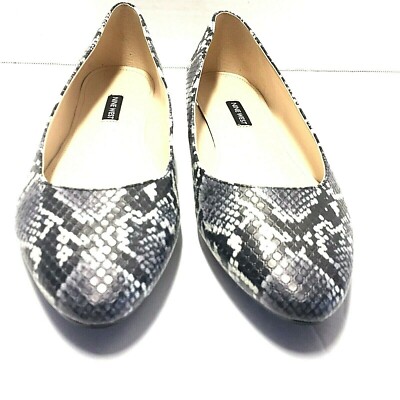 Nine West Womens Calla Snake Print Flats Black White Gray