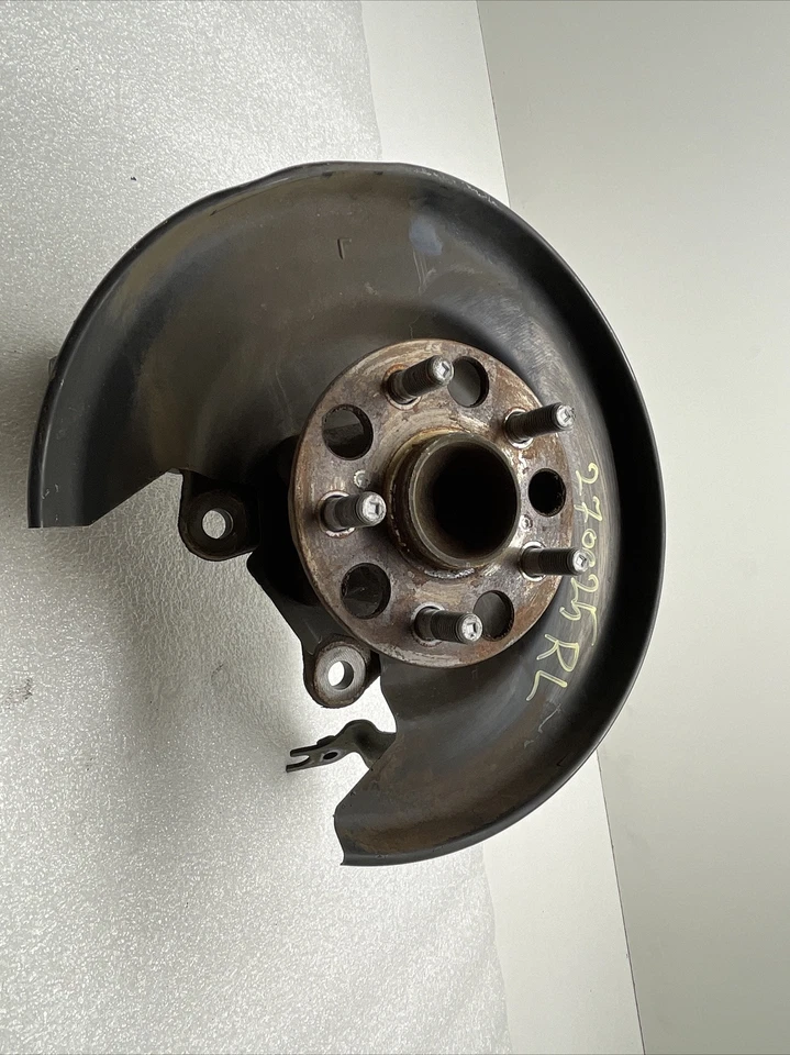 Toyota Prius 2016 1,8 L trasero izquierdo lado del conductor eje nudillo cubo de rueda OEM Foto 4 de 4