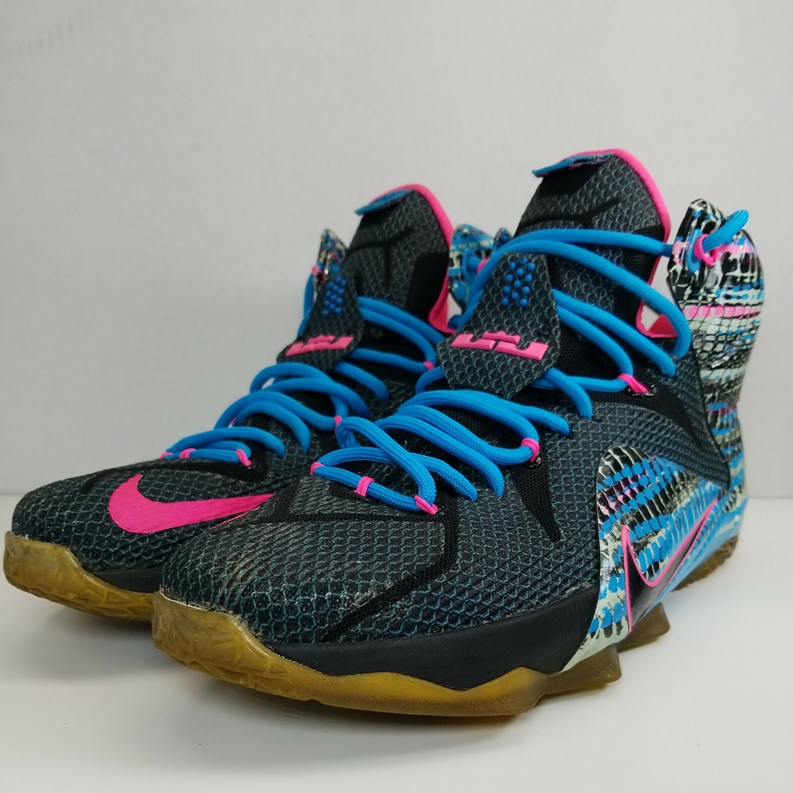 girl lebrons 12