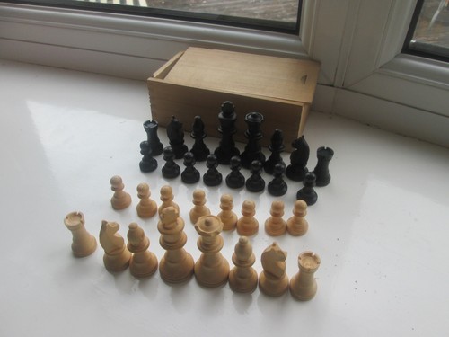 Staunton Style Wooden Chess Pieces, Nice Detail