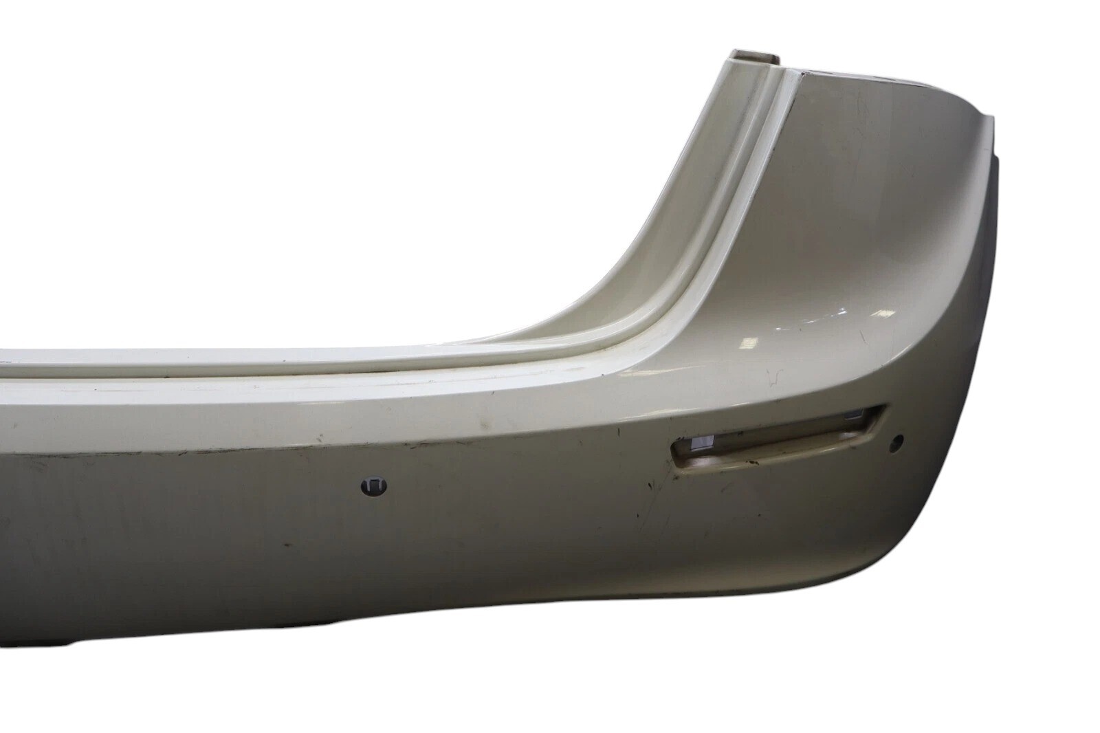 14-17 Maserati Ghibli M157 Rear Lower Bumper Cover Panel White 670010943 OEM