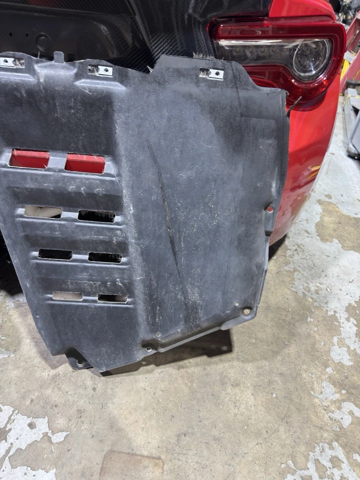 2014 丰田 86/frs/brz 发动机底溅保护罩护罩破损 — 第 3/4 张图片