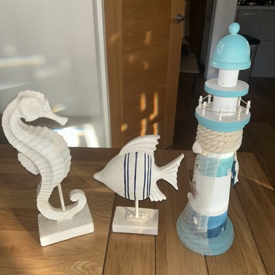Stranddeko Seepferdchen weiß Engel Fisch Holz Leuchtturm 3er Set Figuren 