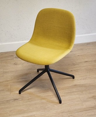 MUUTO Fiber Upholstered Swivel Chair - Canvas 446 & Black Base-Miller Knoll (2)