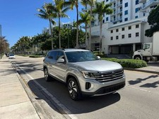 2025 Volkswagen Atlas 2.0T SE w/Technology 4MOTION