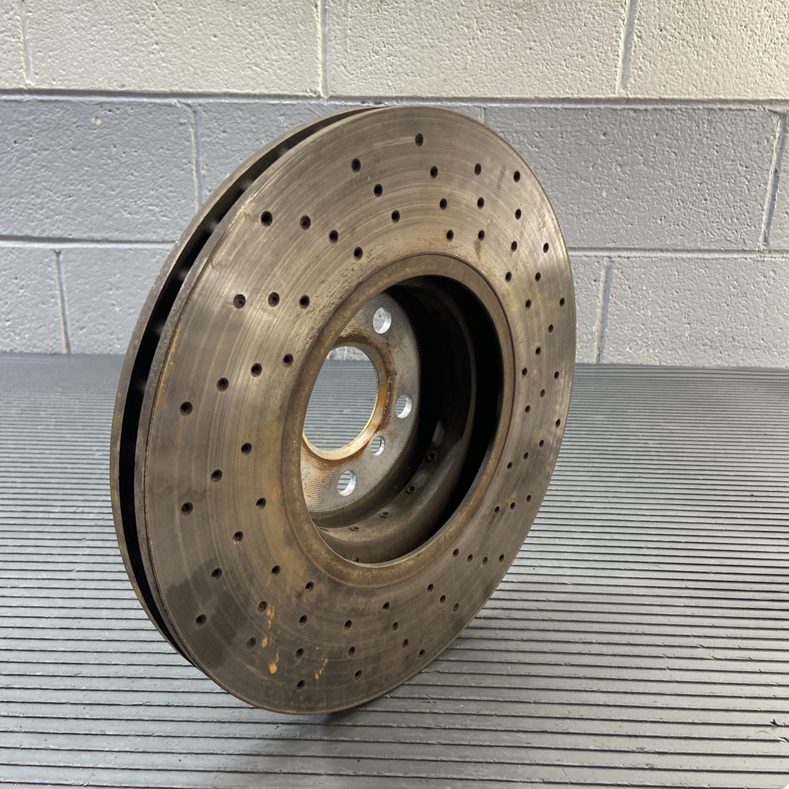 BMW i8 2014-2020 Front Right Brake discs Pair