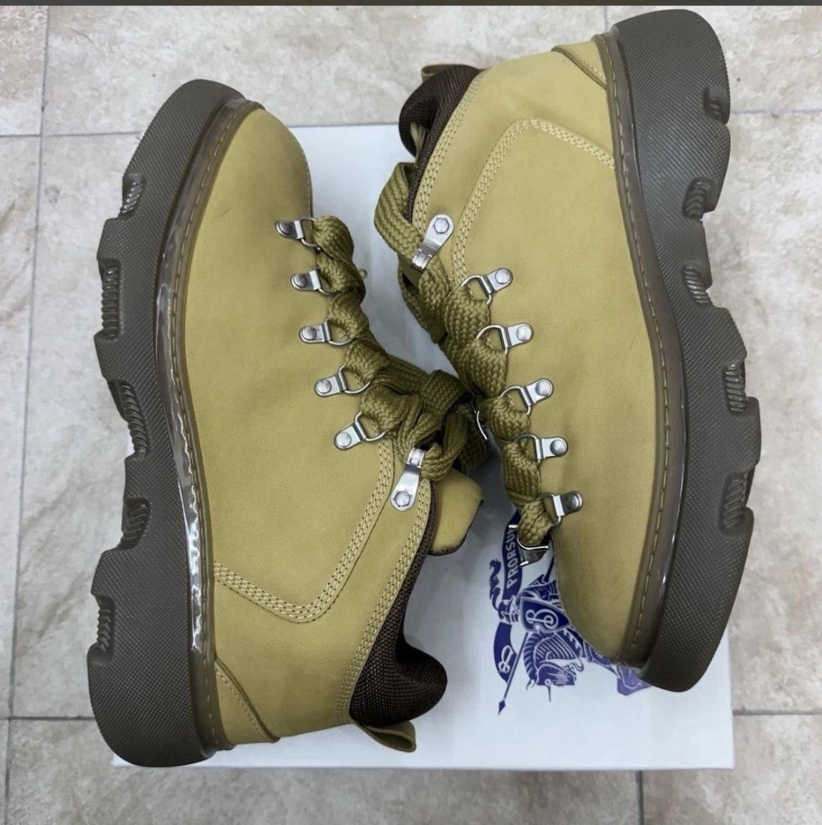 NIB BURBERRY TREK BEIGE NUBUCK LEATHER LACE UP HIKING  BOOTS 10  ITALY $1190